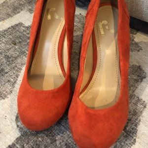 Round toe wedge heels sz 6
